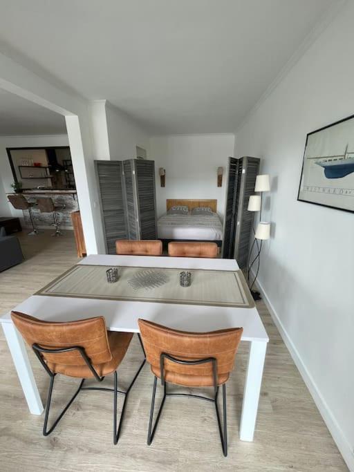 Bel Appartement Spacieux Et Lumineux Sur Le Port Ла-Боль-Эскублак Экстерьер фото